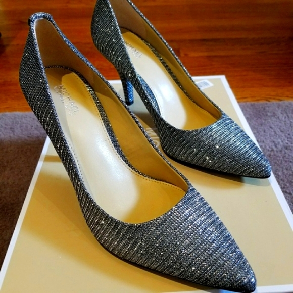 Michael Kors Sparkle Silver Gray Heels - Best In Shoes Host Pick! - Picture 2 of 16
